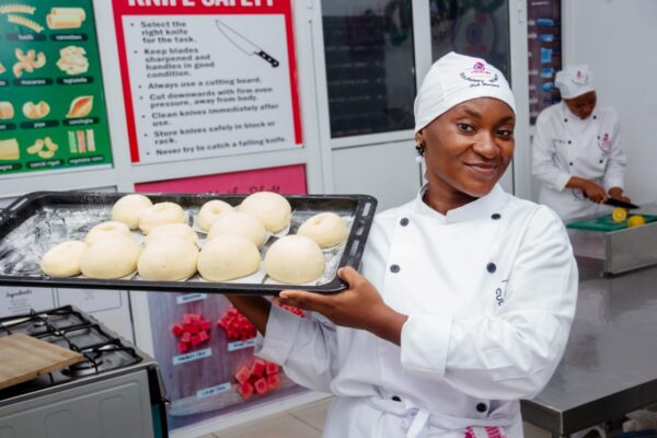CAKE BAKING ART CERTIFICATE (MASTERCLASS)